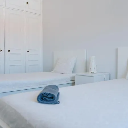 Apartamento With 5 Bedrooms