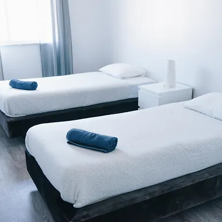 Apartamento With 5 Bedrooms Peniche