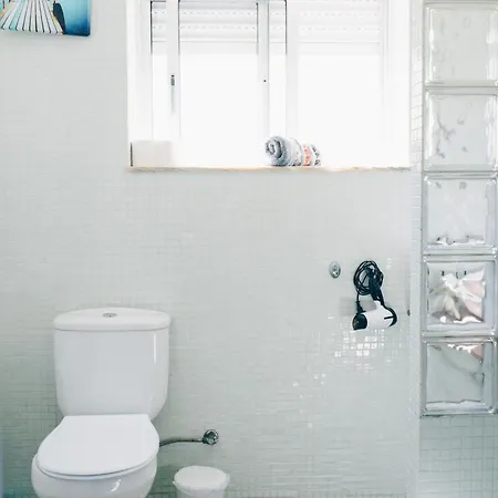 With 5 Bedrooms Apartamento