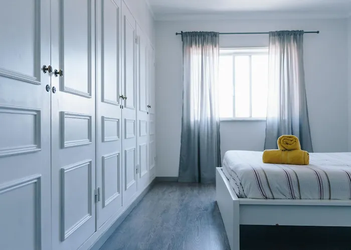 شقة With 5 Bedrooms بينيش