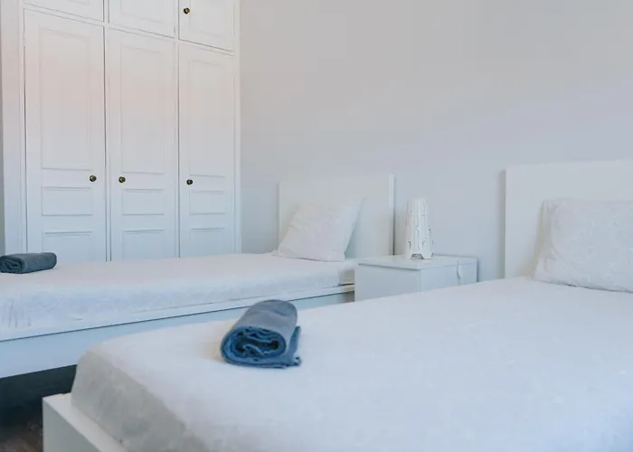 Apartment With 5 Bedrooms
